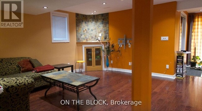 Building Photo - 23 Casa Grande St