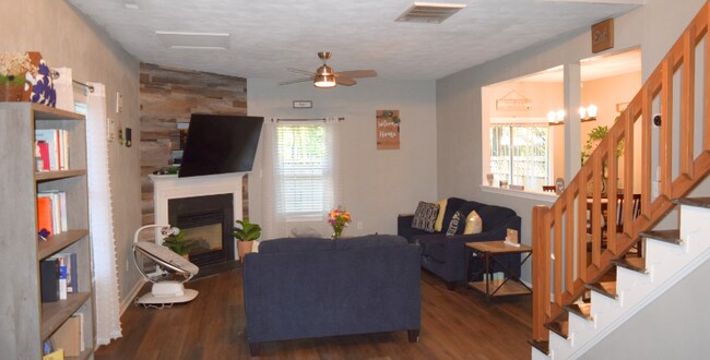 Foto del edificio - 311 Belmont Cir