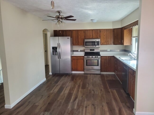 Building Photo - 23 Kenfield Cir