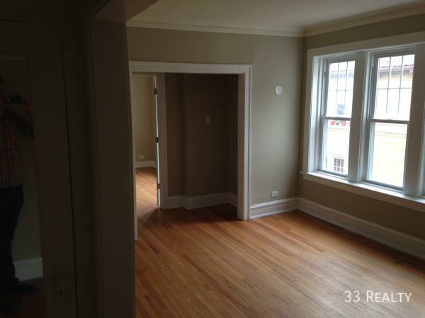 Building Photo - Modern 2B/1B in Rogers Park with Central A...