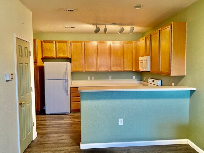 Kitchen - 16312 E Fremont Ave