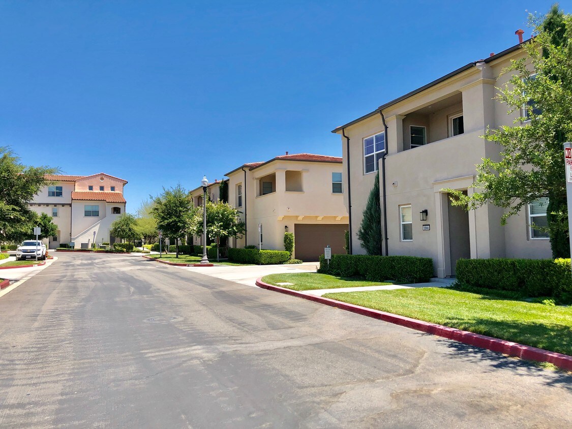 21844 Moveo Dr, Santa Clarita, CA 91350 House Rental in Santa Clarita, CA