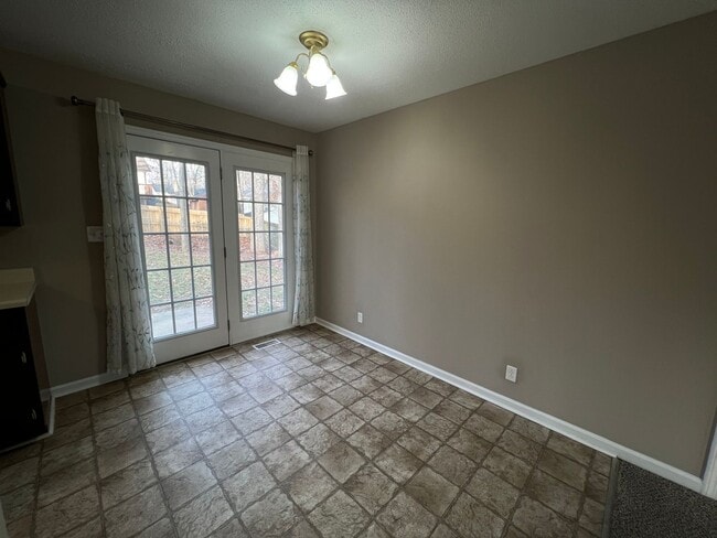 Building Photo - 474 Ginkgo Dr