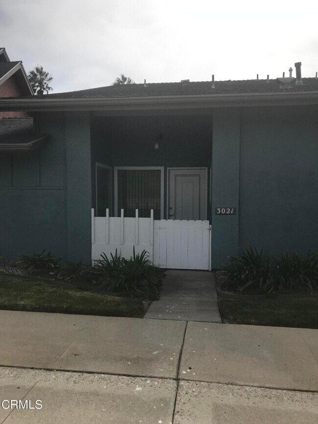 Building Photo - 3021 E Harbor Blvd