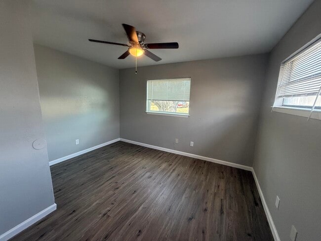 Building Photo - 1534 Navajo Trail