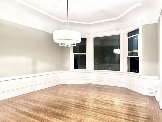 Dining room with bay window - 645 San Jose Ave