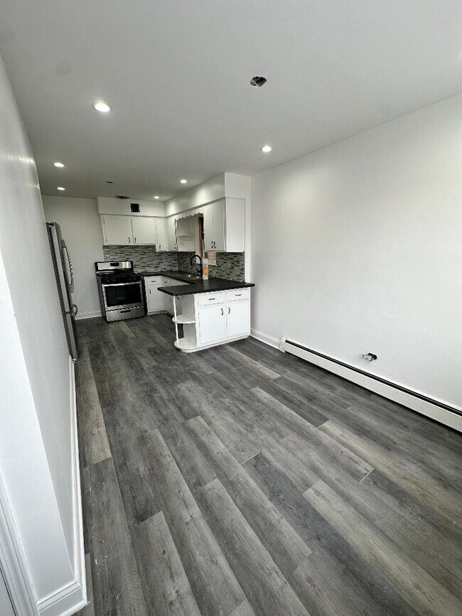 Foto del edificio - 5530 N Mango Ave