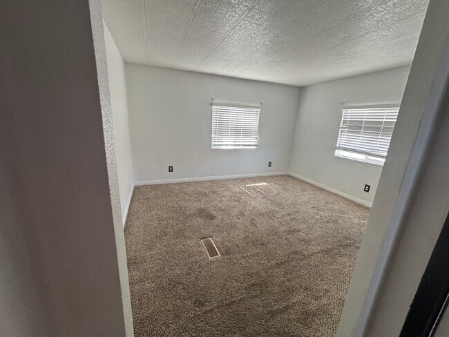 Foto del edificio - 3212 E Carey Ave