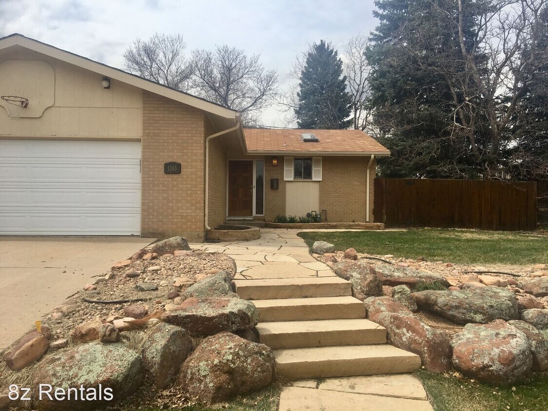 Primary Photo - 3 br, 2.5 bath House - 1265 Claremont Drive