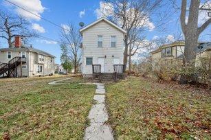 Building Photo - 710 E 13th St