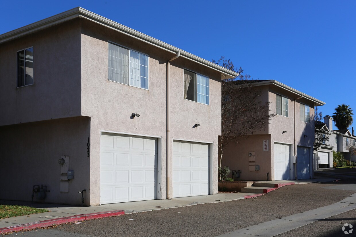 Building Photo - 1023-1039 S Mollison Ave