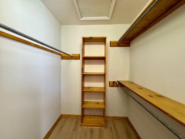 Foto del edificio - Because location really is everything!