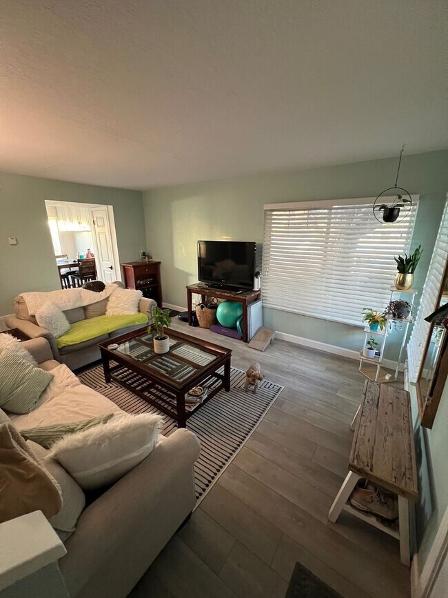 Foto del edificio - 2 Bedroom 2 Bath Updated Condo Marina - Av...