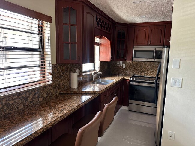 Foto del edificio - 2550 W 60th St
