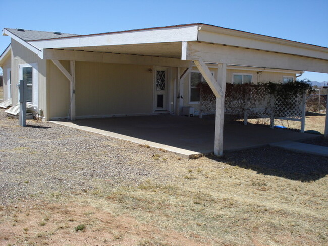 Building Photo - J-6 area manufactured home