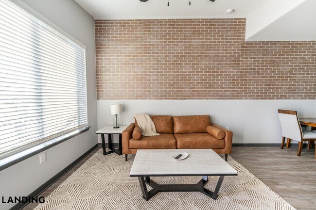 Building Photo - 8511 Myslak Wy