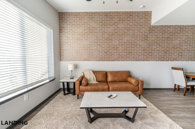 Building Photo - 8511 Myslak Wy