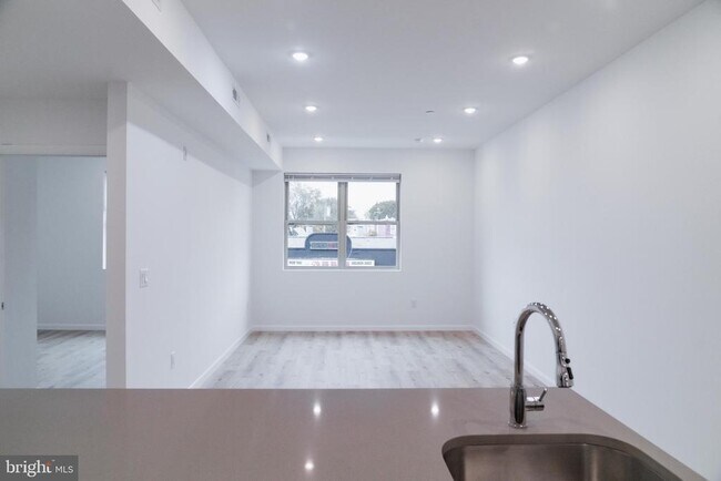 Foto del edificio - 7248 Rising Sun Ave