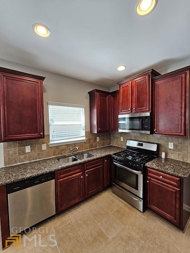 Building Photo - 99 Matador Way