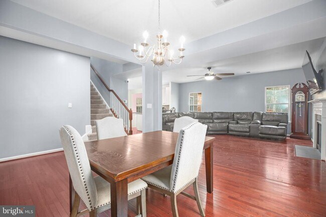 Foto del edificio - 71 Bismark Dr