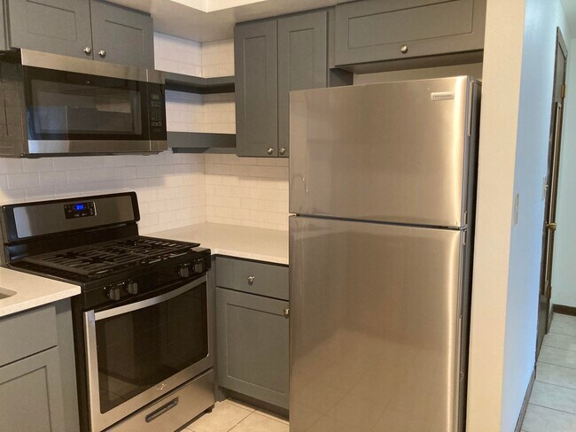 Foto del edificio - 1315 E Elmdale Ct