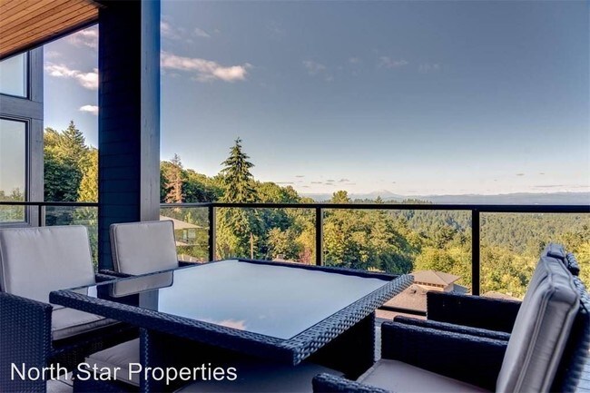 Foto del edificio - 5 br, 4 bath House - 306 NW  Skyline Lane