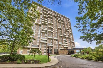 Building Photo - 1000 Urlin Ave