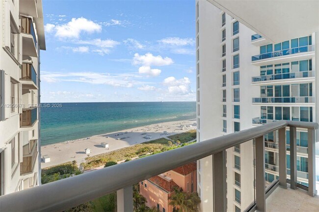 Foto del edificio - 6039 Collins Ave