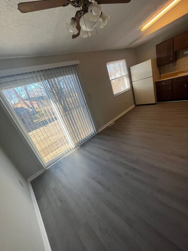 Foto del edificio - Single family spacious home