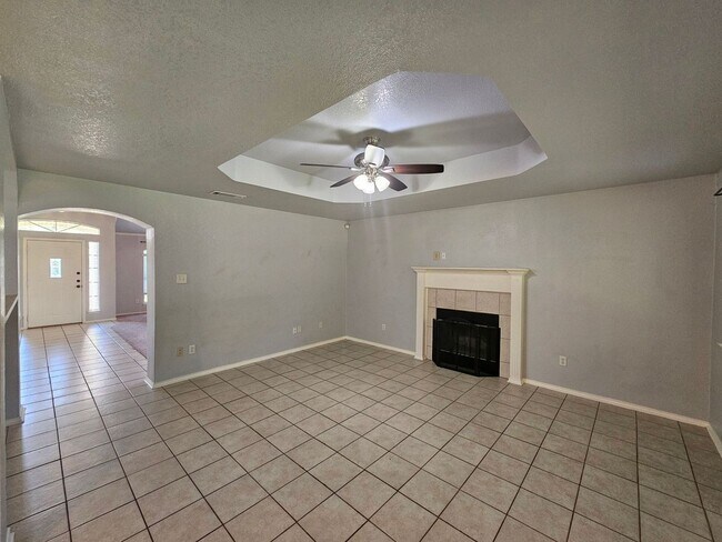 Foto del edificio - 4507 Twin Oaks Cir