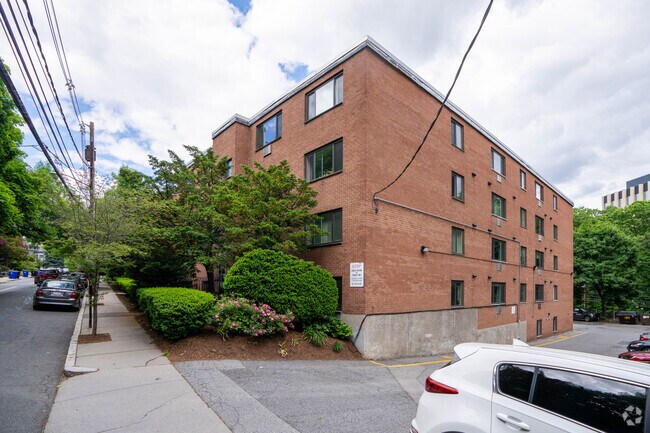 197-205 Kent Street se encuentra en Brookline. - 197-205 Kent St