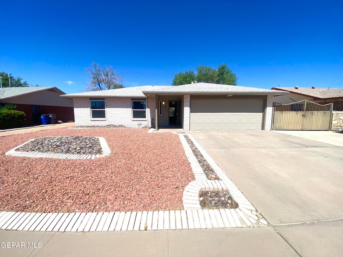 Foto principal - 3217 Tomahawk St