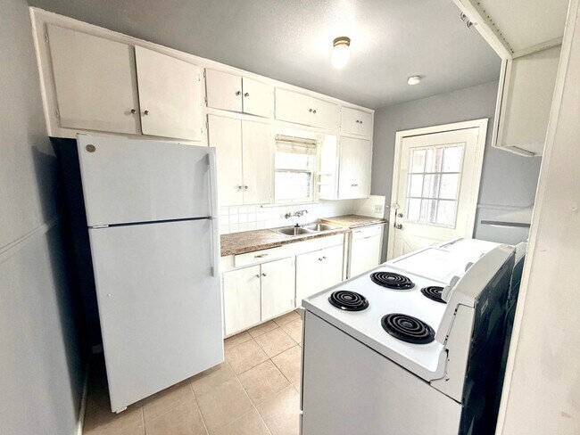 Foto del edificio - Alamo Heights Townhome