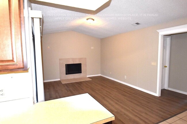 Building Photo - 963 Trumbull St