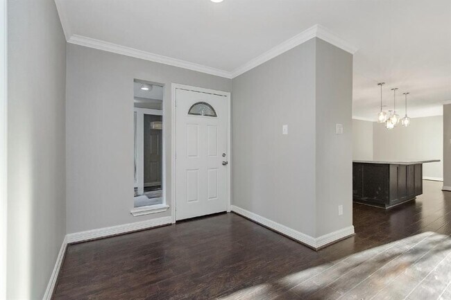 Building Photo - 5005 Georgi Ln