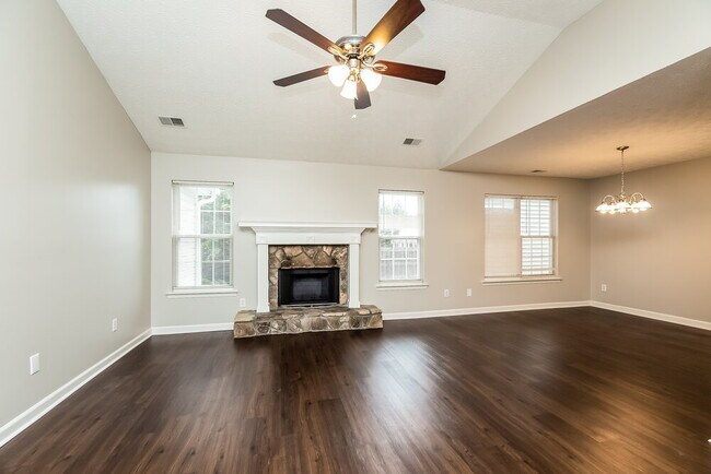 Foto del edificio - 3808 Summer Leigh Ct