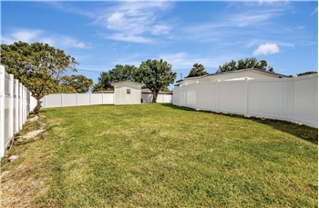 Building Photo - 1335 Lee St