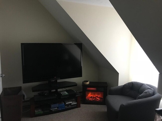 Foto del edificio - 37 Hodges Ave