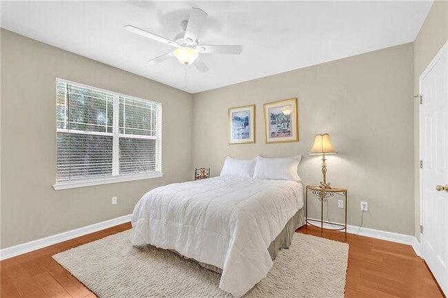 Building Photo - 5559 Glenridge Dr