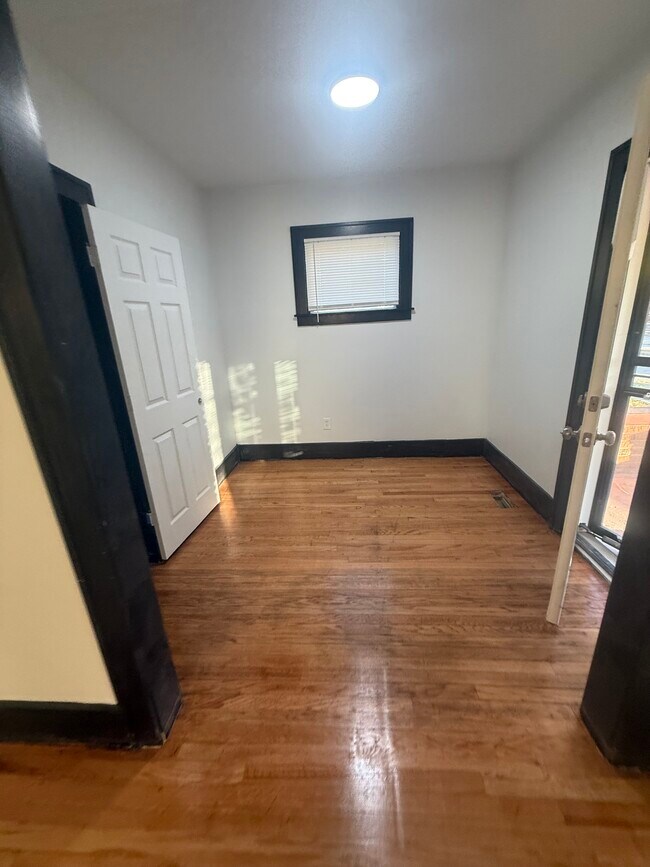 Foto del edificio - 21678 Bennett St