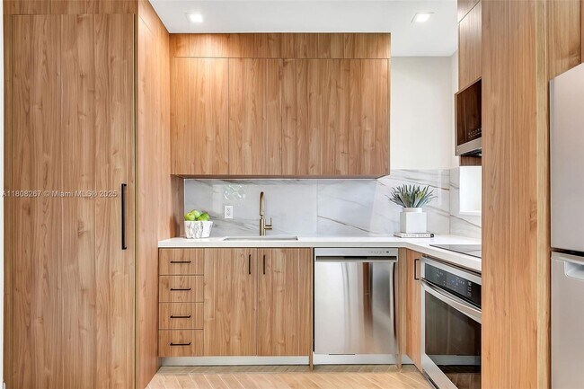 Foto del edificio - 1840 SW 22nd Terrace