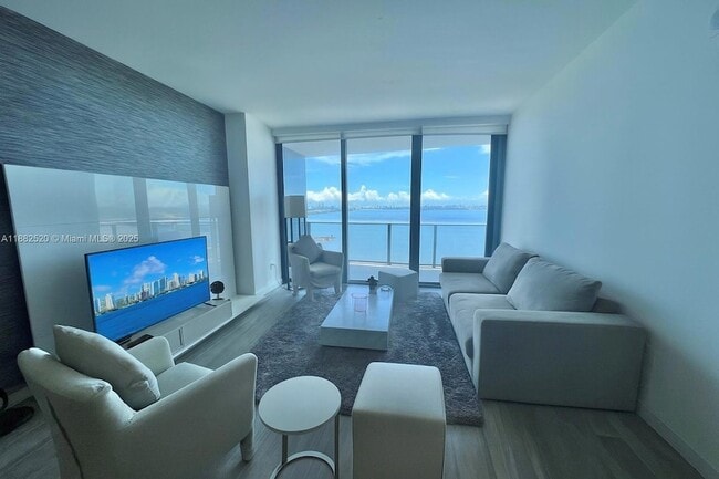 Foto del edificio - 460 NE 28th St