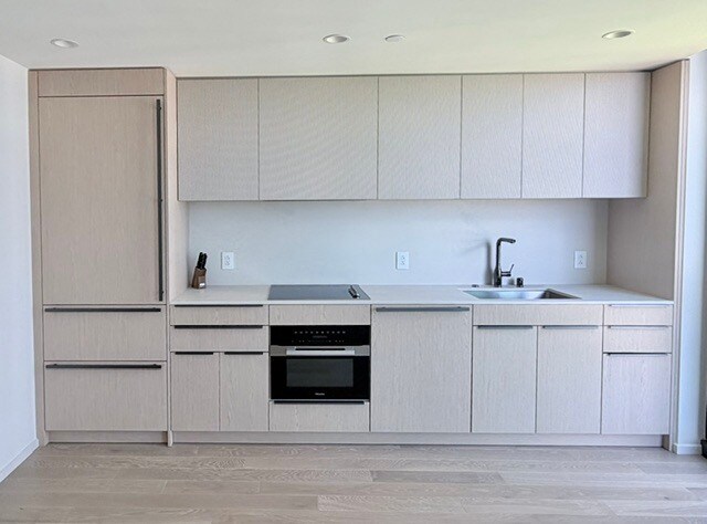 Frigorífico SubZero empotrado y electrodomésticos Miele. - 333 Ward Ave