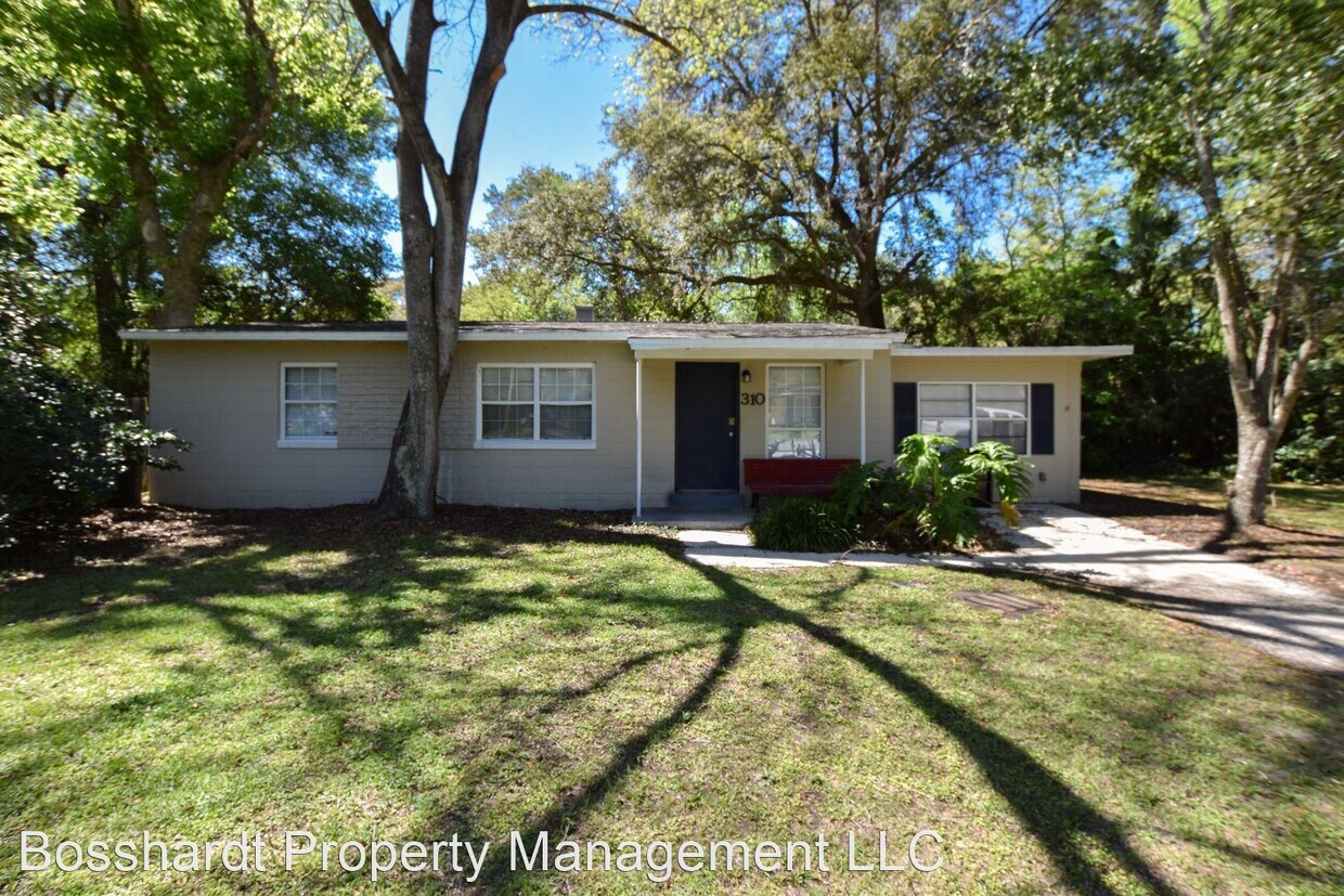 3 br, 1 bath House 310 NW 34th Dr. House Rental in Gainesville, FL