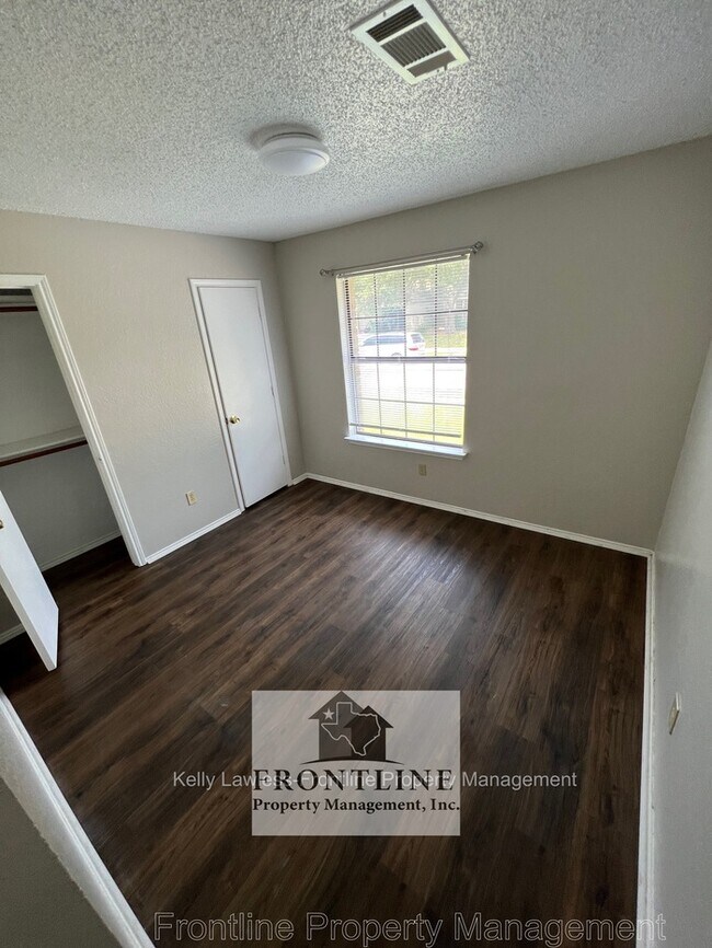 Foto del edificio - Clean 3 Bedroom home- move in ready- Matlo...
