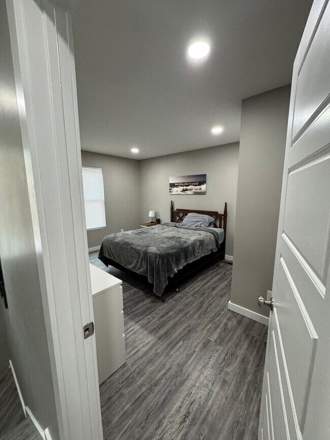Foto del edificio - 241 Berry Ln