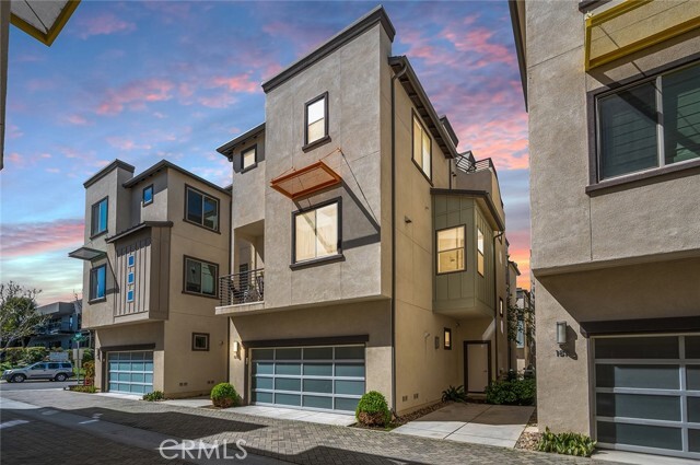 Building Photo - 1807 Coastal Way