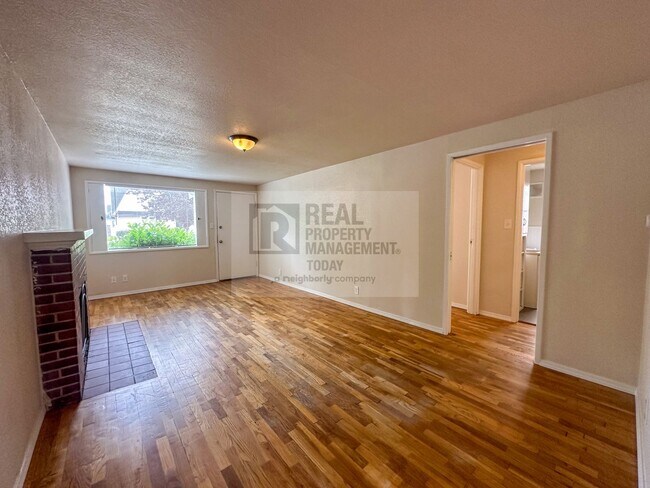 Foto del edificio - 4 Bedroom House in Tacoma!