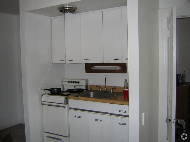 Building Photo - 535 Packard St