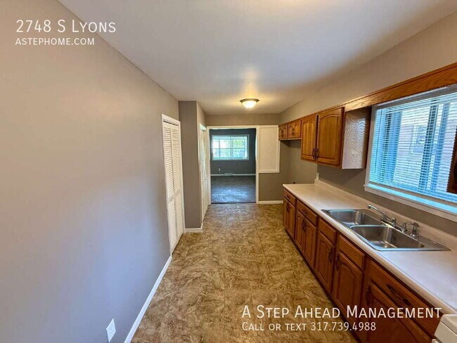 Foto del edificio - 2748 S Lyons-